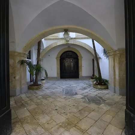 Palazzo Guido Dependance B&B 레체